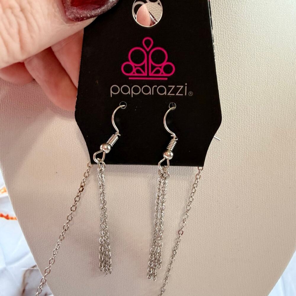 Necklace - Picture 3 of 6